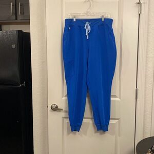 Figs scrub pants, joggers, size extra large
